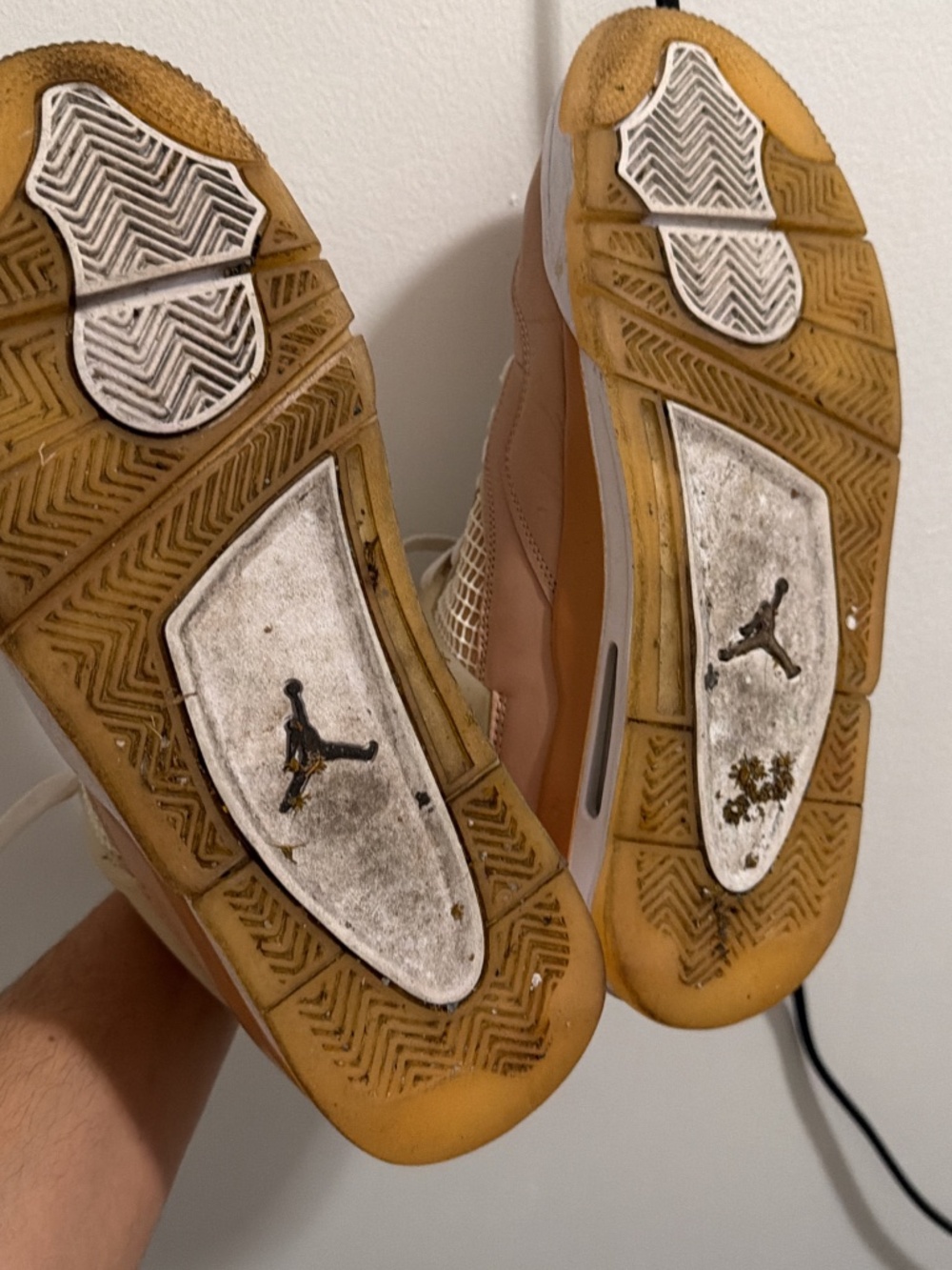 Jordan 4 Retro - Picture 4 of 6